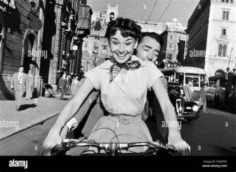  Roman Holiday! A Whimsical Escape Through Rome with Audrey Hepburn and Gregory Peck